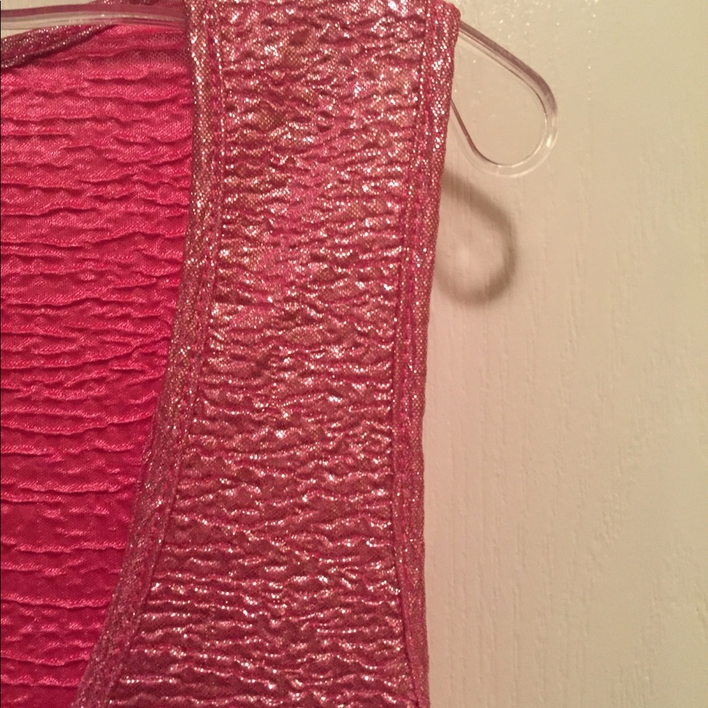 Ladies Razorback Shimmering Top, NWOT - Picture 3 of 5